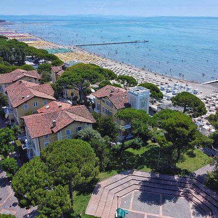 Residence Hotel Hungaria กราโด ภายนอก รูปภาพ