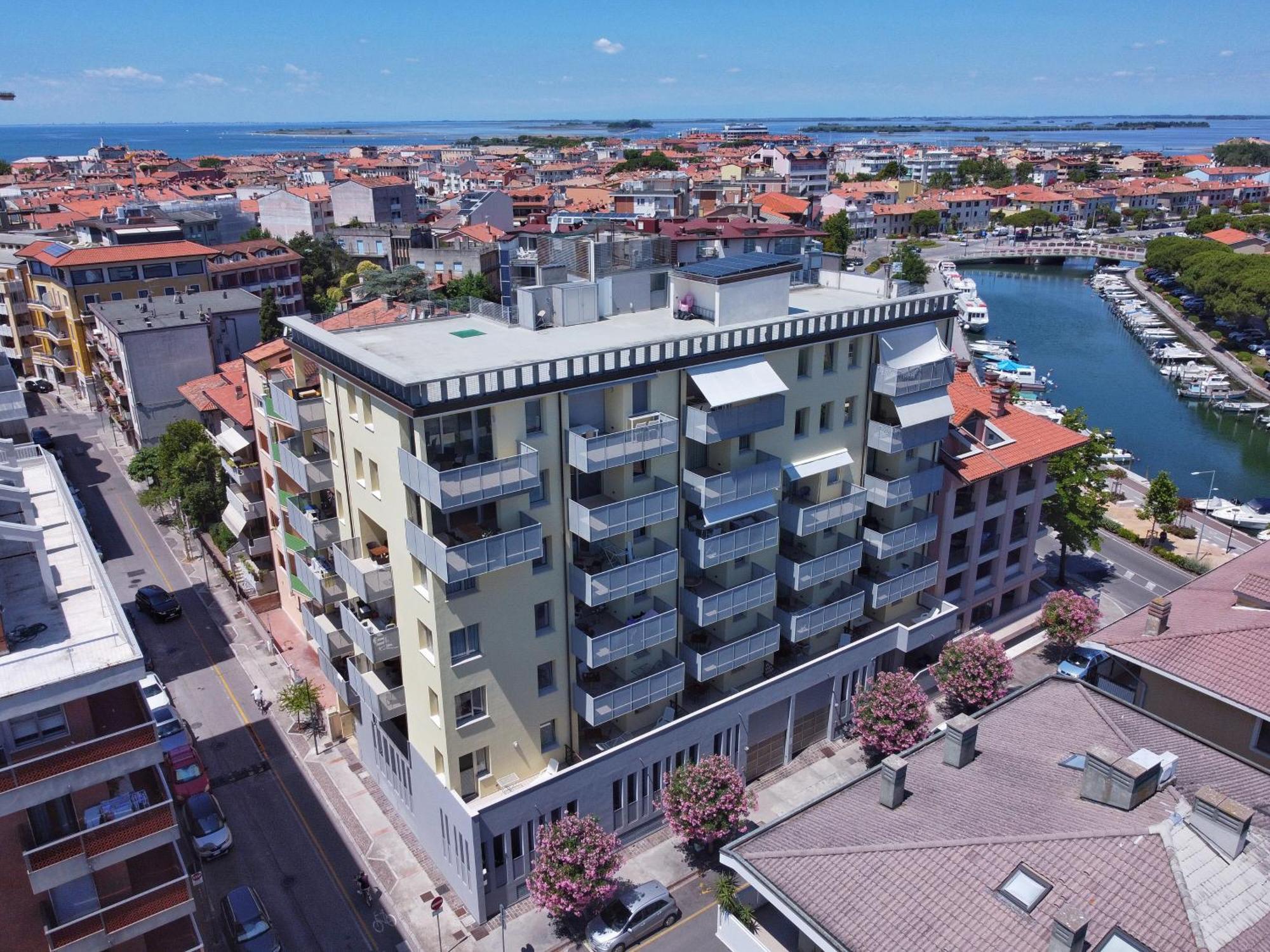Residence Hotel Hungaria กราโด ภายนอก รูปภาพ