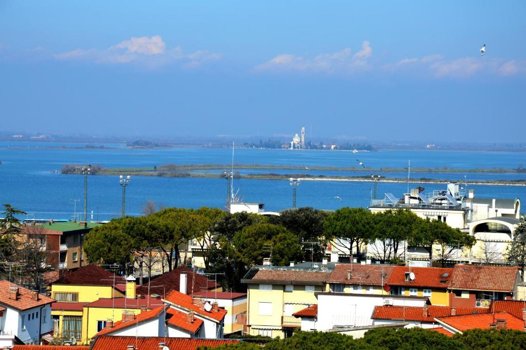 Residence Hotel Hungaria กราโด ภายนอก รูปภาพ