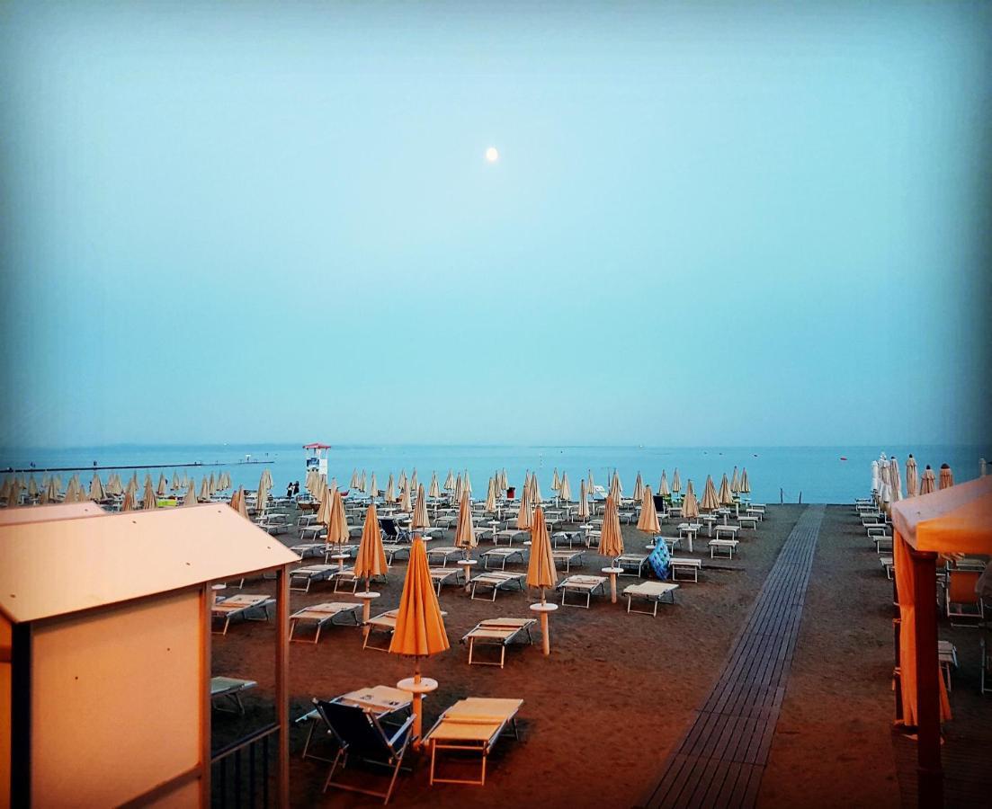 Residence Hotel Hungaria กราโด ภายนอก รูปภาพ
